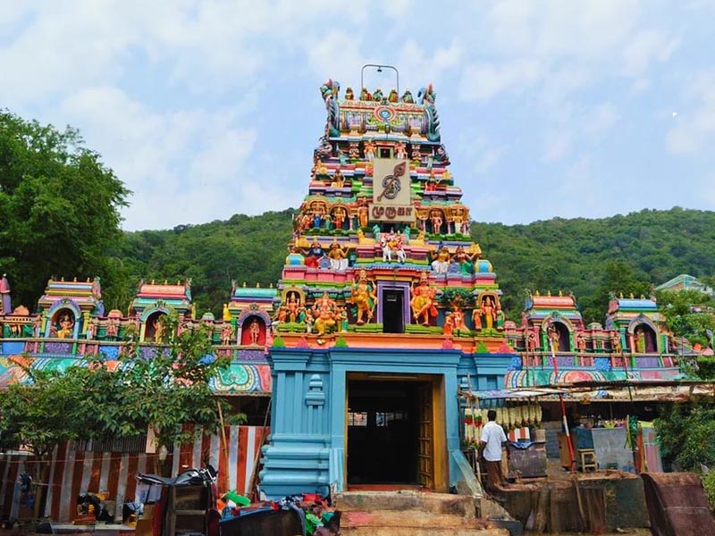 PAZHAMUTHIRCHOZHAI MURUGAN TEMPLE